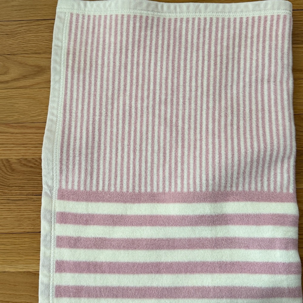 ChappyWrap Pink Ladies Mini Blanket - Picture 3 of 3